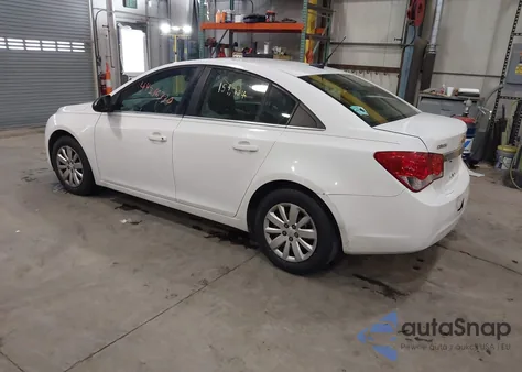 2011 Chevrolet Cruze Ls z USA, uszkodzony, nr VIN 1G1PC5SH3B7123221